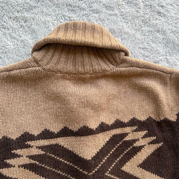 J. Peterman Men’s 100% Lambswool Cardigan Southwest Brown Wooden Toggles Large - Picture 8 of 10
